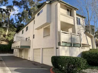 Photo #3: 230024188 Listing