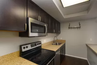 Photo #3: 230024192 Listing