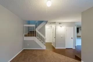 Photo #6: 230024192 Listing