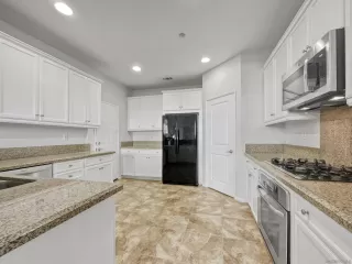 Photo #5: 230024239 Listing 