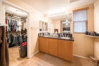 Photo #5: 230024265 Listing