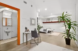 Photo #1: 230024274 Listing