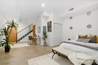 Photo #4: 230024274 Listing