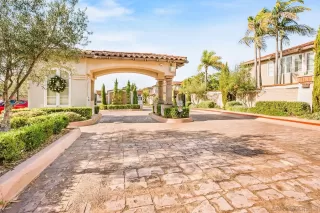 Photo #3: 230024276 Listing