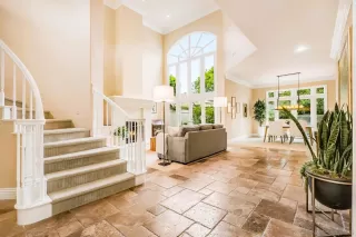 Photo #5: 230024276 Listing