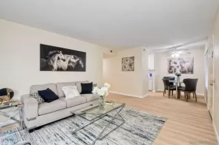 Photo #4: 230024302 Listing