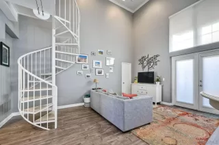 Photo #5: 230024323 Listing 