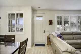 Photo #4: 230024324 Listing