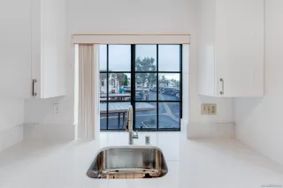 Photo #6: 230024343 Listing