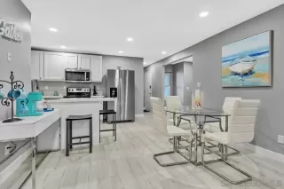 Photo #1: 230024355 Listing 