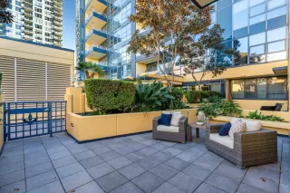 Photo #2: 230024370 Listing 