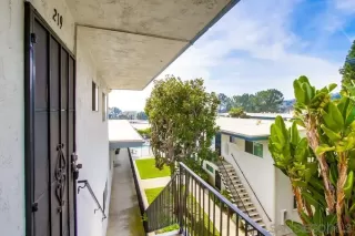 Photo #5: 230024426 Listing