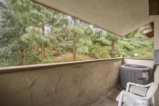 Photo #5: 230024427 Listing 