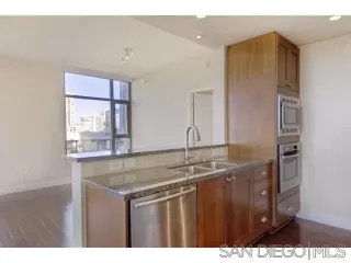 Photo #3: 230024434 Listing 