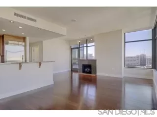 Photo #5: 230024434 Listing 