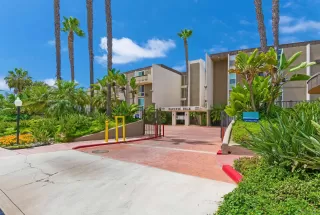 Photo #1: 230024438 Listing