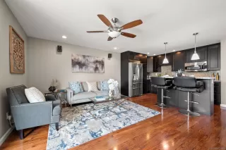 Photo #4: 230024438 Listing