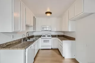 Photo #4: 240000027 Listing