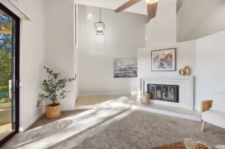 Photo #3: 240000182 Listing