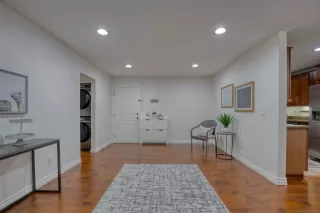 Photo #1: 240000361 Listing 