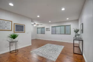 Photo #2: 240000361 Listing 