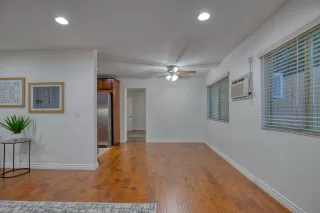 Photo #4: 240000361 Listing 