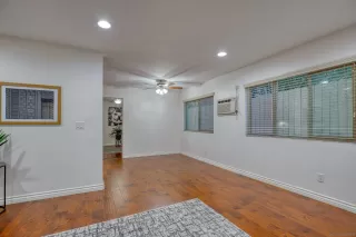 Photo #5: 240000361 Listing 