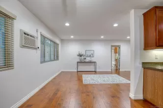 Photo #6: 240000361 Listing 