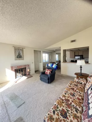 Photo #4: 240000379 Listing