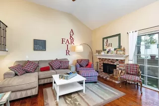 Photo #2: 240000403 Listing