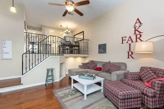 Photo #3: 240000403 Listing