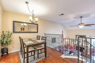 Photo #5: 240000403 Listing