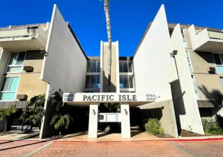 Photo #1: 240000449 Listing