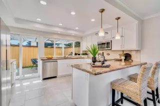 Photo #5: 240000559 Listing