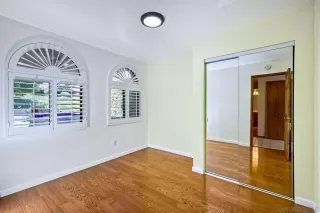 Photo #3: 240000600 Listing 