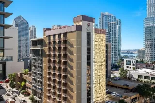 Photo #2: 240000611 Listing