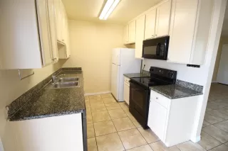 Photo #2: 240000655 Listing