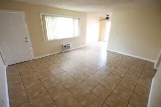 Photo #4: 240000655 Listing