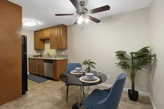 Photo #5: 240000688 Listing 