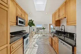 Photo #4: 240000744 Listing