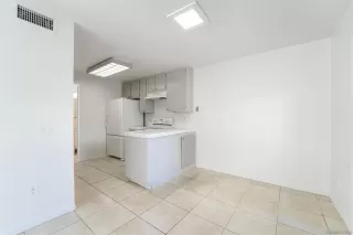 Photo #3: 240000766 Listing