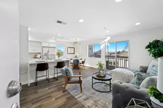 Photo #4: 240000768 Listing