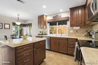 Photo #5: 240000772 Listing