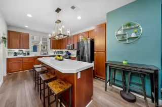 Photo #3: 240000842 Listing