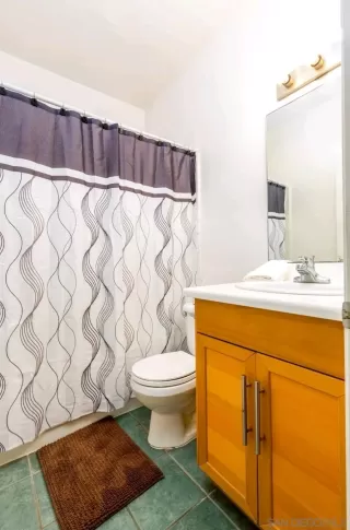 Photo #4: 240000861 Listing