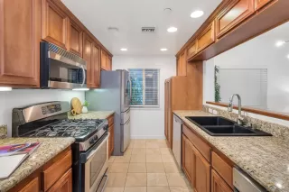 Photo #4: 240000887 Listing