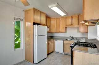 Photo #6: 240000898 Listing