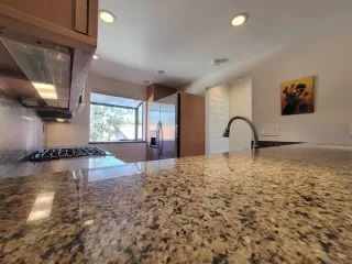 Photo #4: 240000909 Listing 