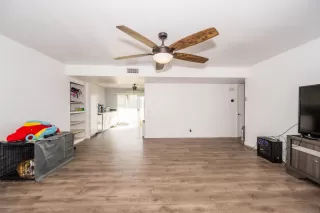 Photo #5: 240000913 Listing 