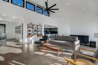 Photo #5: 240000929 Listing